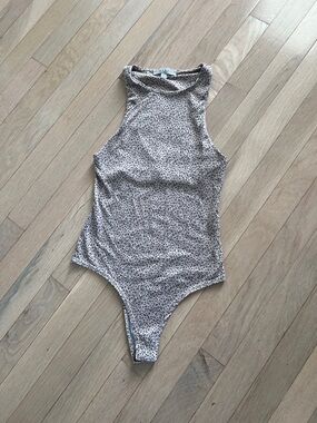 gaze Beige Leopard Print High-Neck Bodysuit